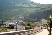 DOURO7STATION.jpg (40358 bytes)