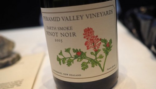 pyramid valley earth smoke pinot noir