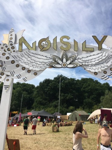 noisily